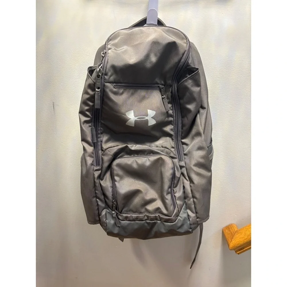 Under Armour Hustle Backpack Unisex Gray Excellent UA Storm Laptop‎ Sleeve 19in
